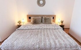 Old Town Flowery Apartment